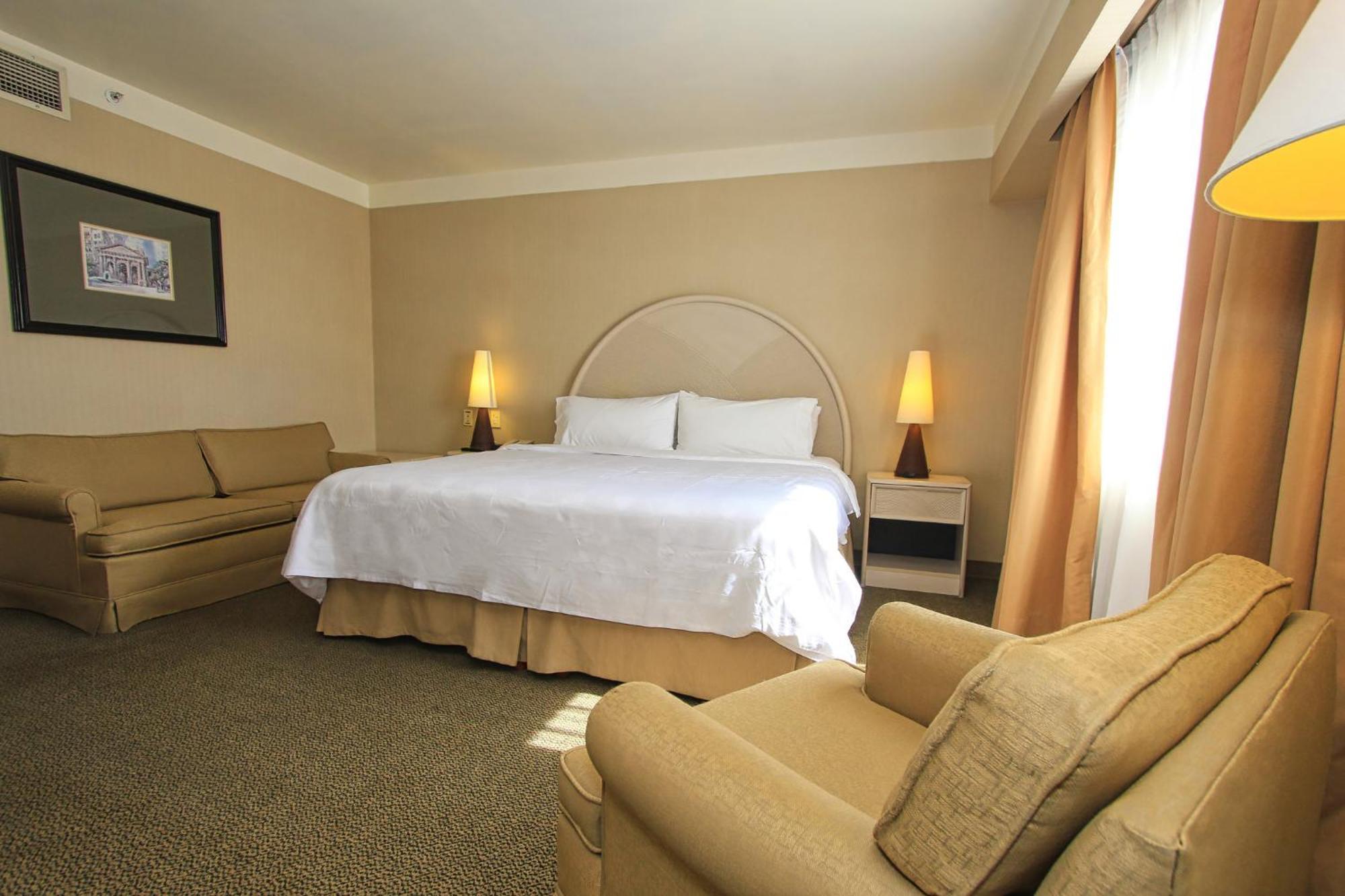 Holiday Inn Leon-Convention Center By Ihg Экстерьер фото