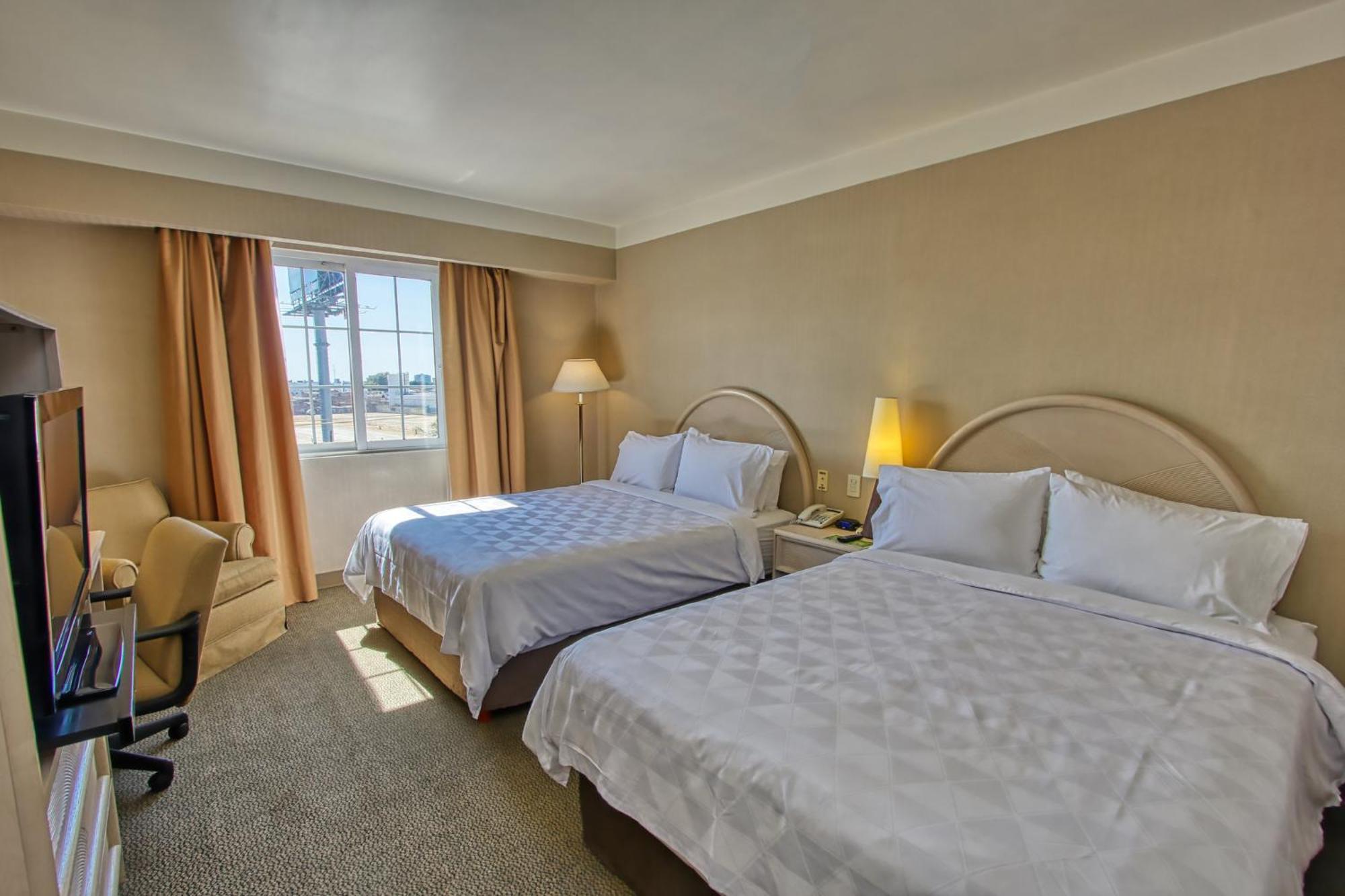 Holiday Inn Leon-Convention Center By Ihg Экстерьер фото