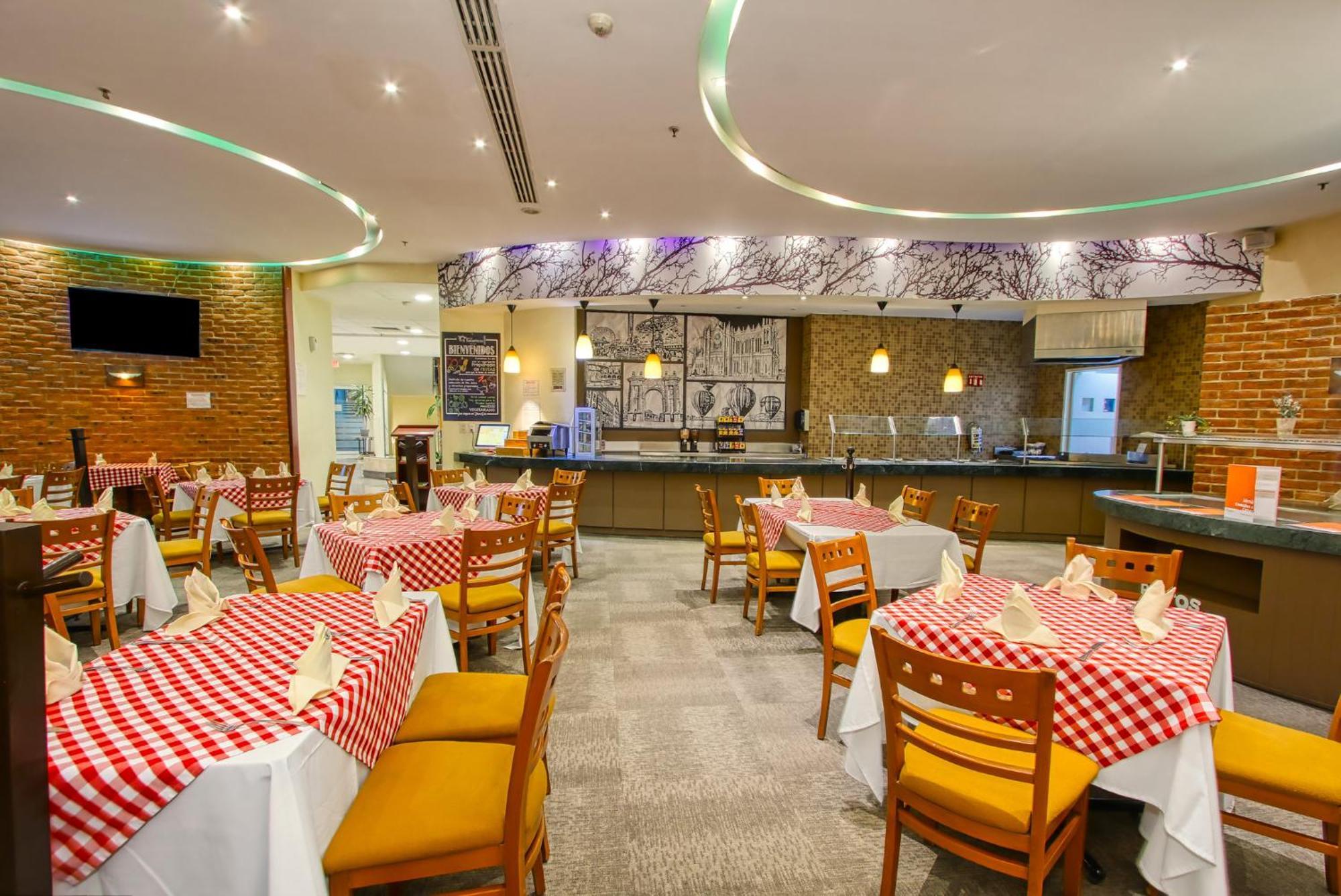 Holiday Inn Leon-Convention Center By Ihg Экстерьер фото